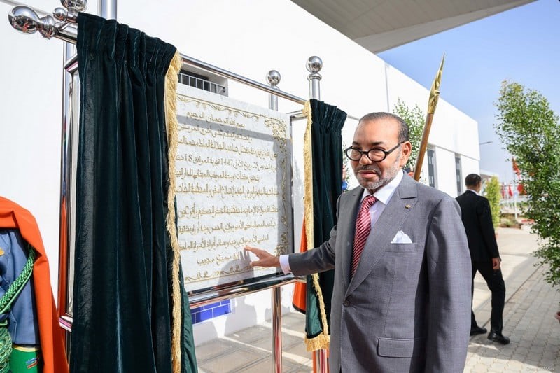 الملك محمد السادس يدشن ويزور مشاريع كبرى بميناء الدار البيضاء